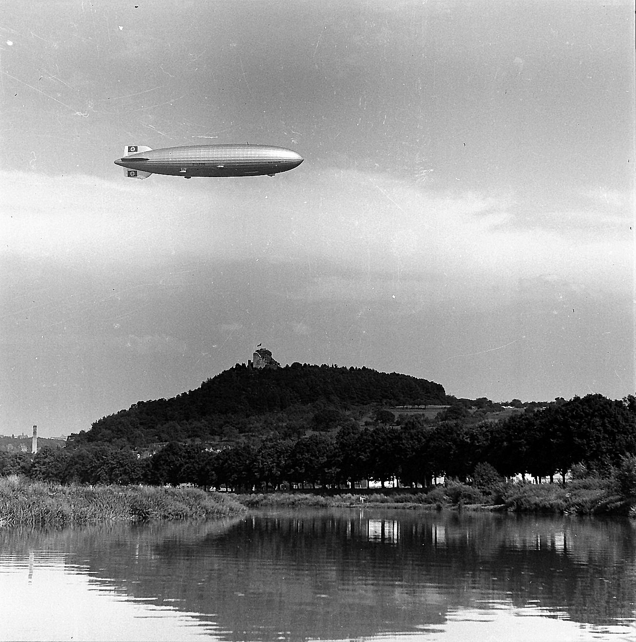 Zeppelin über dem Kalsmunt